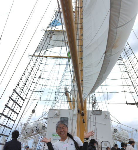 "つなでつなぐなつ２０２５ ～帆船・人・港～　③ 「なつママと帆船パレード」"